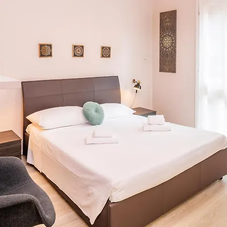 Giardinello Apartment