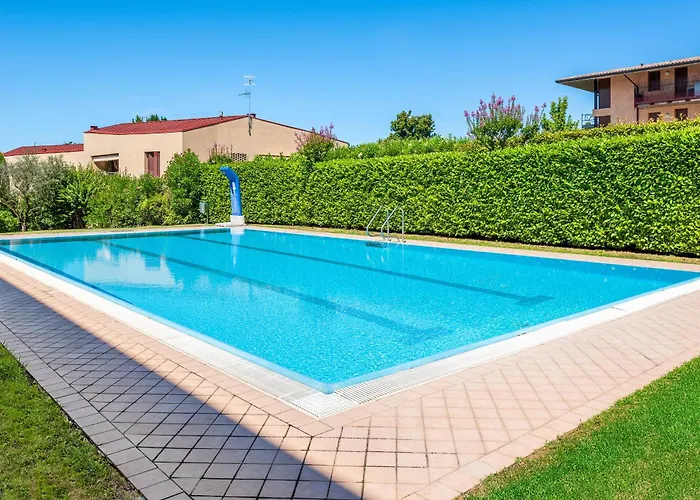 Giardinello Apartment *